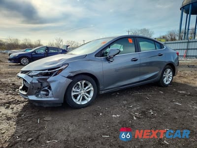 2019 CHEVROLET CRUZE LT 1G1BE5SM6K7138605 - główne zdjęcie licytacji z USA - miniatura