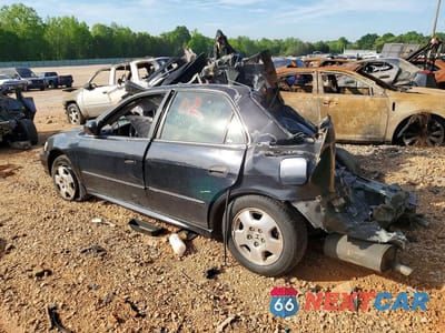 Drugie zdjęcie samochodu z przodu: 2002 HONDA ACCORD EX VIN:1HGCG16512A077878 - miniatura