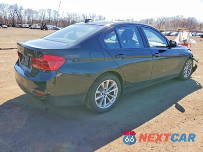 Trzecie zdjęcie samochodu z tyłu: 2016 BMW 320 XI VIN:WBA8E5G54GNU20731 - miniatura