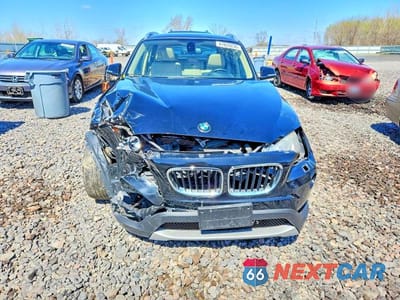 Piąte zdjęcie samochodu w środku: 2014 BMW X1 XDRIVE28I VIN:WBAVL1C5XEVY11502 - miniatura