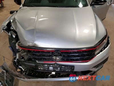 Zdjęcie 11 z 12 samochodu: 2018 VOLKSWAGEN PASSAT GT VIN:1VWJM7A39JC051441 - miniatura