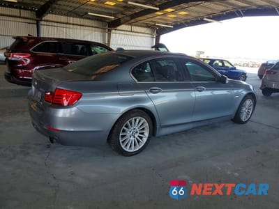 Trzecie zdjęcie samochodu z tyłu: 2011 BMW 535 XI VIN:WBAFU7C56BC778512 - miniatura