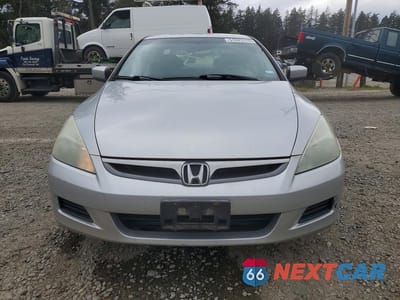Piąte zdjęcie samochodu w środku: 2006 HONDA ACCORD SE VIN:1HGCM56326A117664 - miniatura