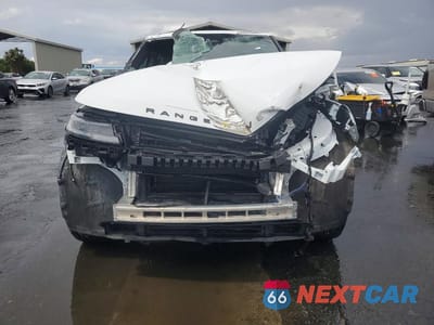 Piąte zdjęcie samochodu w środku: 2025 LAND ROVER RANGE ROVER SPORT SE VIN:SAL1P9EU8SA457533 - miniatura