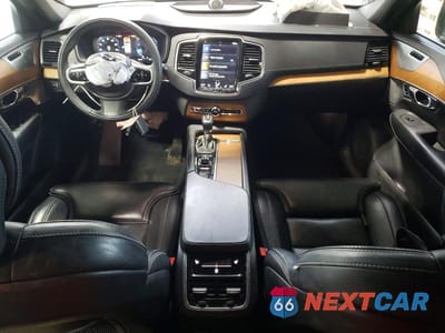 Zdjęcie 8 z 13 samochodu: 2019 VOLVO XC90 T6 INSCRIPTION VIN:YV4A22PL8K1466845 - miniatura