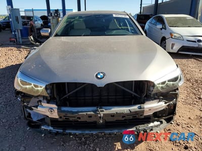 Piąte zdjęcie samochodu w środku: 2019 BMW 530E VIN:WBAJA9C56KB389308 - miniatura