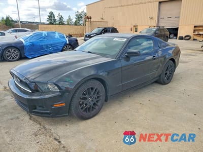 2014 FORD MUSTANG 1ZVBP8AM0E5318406 - główne zdjęcie licytacji z USA - miniatura