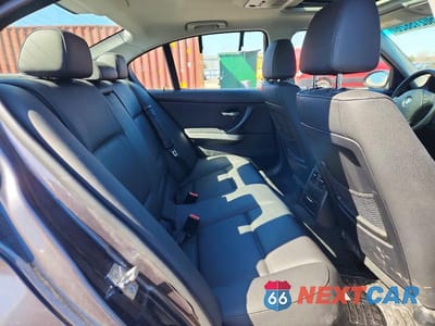 Zdjęcie 10 z 12 samochodu: 2006 BMW 330 I VIN:WBAVB33516KR76727 - miniatura