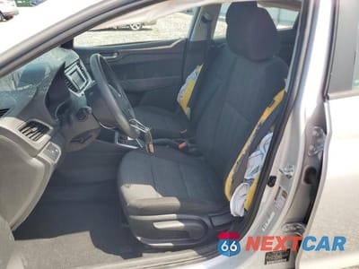 Zdjęcie 7 z 12 samochodu: 2022 HYUNDAI ACCENT SE VIN:3KPC24A69NE166470 - miniatura