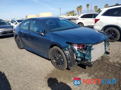 Czwarte zdjęcie samochodu z boku: 2025 TOYOTA CAMRY SE VIN:4T1DAACK8SU174102 - miniatura