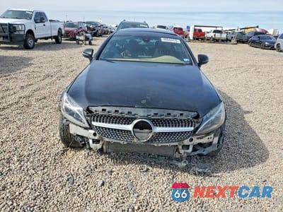 Piąte zdjęcie samochodu w środku: 2017 MERCEDES-BENZ C 300 VIN:WDDWJ4JB8HF354913 - miniatura