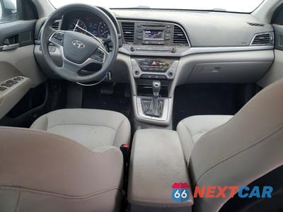Zdjęcie 8 z 12 samochodu: 2017 HYUNDAI ELANTRA SE VIN:5NPD74LF5HH148227 - miniatura
