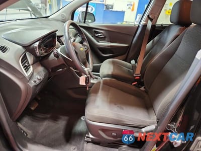 Zdjęcie 7 z 13 samochodu: 2020 CHEVROLET TRAX LS VIN:KL7CJNSB5LB089916 - miniatura