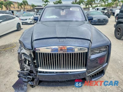 Piąte zdjęcie samochodu w środku: 2025 ROLLS-ROYCE CULLINAN VIN:SLA13HA05SU228281 - miniatura