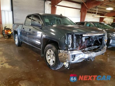 Czwarte zdjęcie samochodu z boku: 2017 CHEVROLET SILVERADO K1500 LT VIN:1GCVKREH3HZ186479 - miniatura