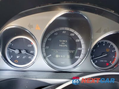 Zdjęcie 9 z 12 samochodu: 2009 MERCEDES-BENZ C 300 VIN:WDDGF54X79R070899 - miniatura
