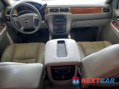 Zdjęcie 8 z 13 samochodu: 2008 GMC YUKON XL VIN:1GKFK16358R266752 - miniatura