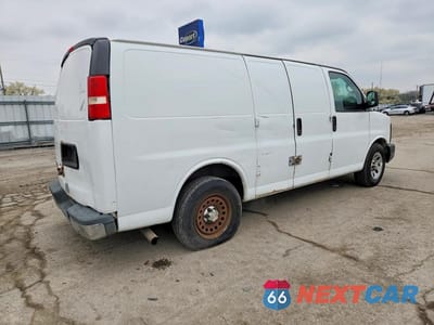 Trzecie zdjęcie samochodu z tyłu: 2014 CHEVROLET EXPRESS 1500 CARGO DELIVERY VAN VIN:1GCSGAFX8E1120676 - miniatura