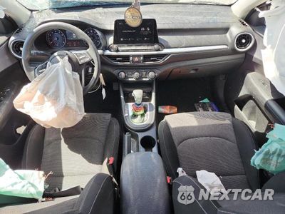 Zdjęcie 8 z 12 samochodu: 2024 KIA FORTE LXS VIN:3KPF24AD2RE748878 - miniatura