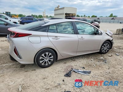 Trzecie zdjęcie samochodu z tyłu: 2021 TOYOTA PRIUS PRIME LIMITED VIN:JTDKAMFP8M3183377 - miniatura