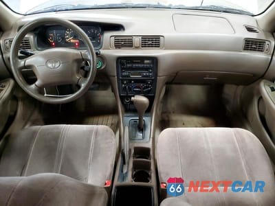 Zdjęcie 8 z 12 samochodu: 1997 TOYOTA CAMRY LE VIN:4T1BG22K9VU123211 - miniatura