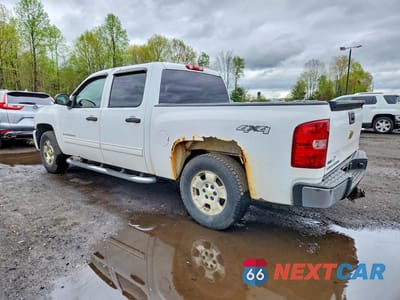 Drugie zdjęcie samochodu z przodu: 2011 CHEVROLET SILVERADO K1500 LT VIN:3GCPKSE38BG369114 - miniatura