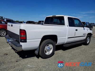 Trzecie zdjęcie samochodu z tyłu: 2000 DODGE RAM 1500 VIN:3B7HC13Z8YM203365 - miniatura