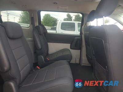 Zdjęcie 11 z 13 samochodu: 2009 DODGE GRAND CARAVAN SXT VIN:2D8HN54119R634717 - miniatura