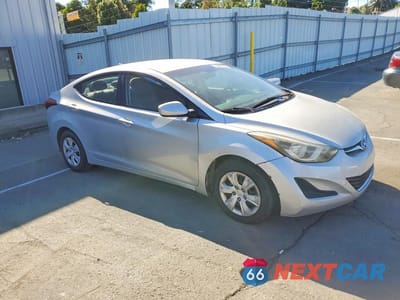 Czwarte zdjęcie samochodu z boku: 2016 HYUNDAI ELANTRA SE VIN:5NPDH4AEXGH692115 - miniatura