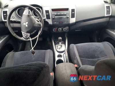 Zdjęcie 8 z 14 samochodu: 2012 MITSUBISHI OUTLANDER ES VIN:JA4AS2AW0CU600828 - miniatura