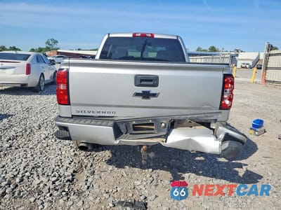 Zdjęcie 6 z 12 samochodu: 2018 CHEVROLET SILVERADO K1500 LT VIN:3GCUKREC2JG341481 - miniatura
