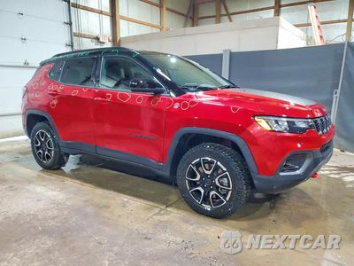 Czwarte zdjęcie samochodu z boku: 2025 JEEP COMPASS TRAILHAWK VIN:3C4NJDDN3ST559371 - miniatura