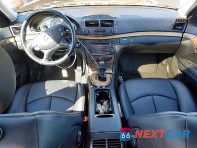 Zdjęcie 8 z 12 samochodu: 2009 MERCEDES-BENZ E 350 VIN:WDBUF56X09B383732 - miniatura