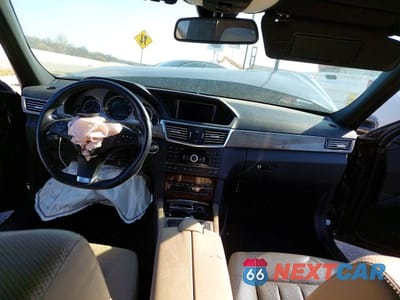 Zdjęcie 9 z 10 samochodu: 2010 MERCEDES-BENZ E 550 VIN:WDDHF7CB4AA157555 - miniatura