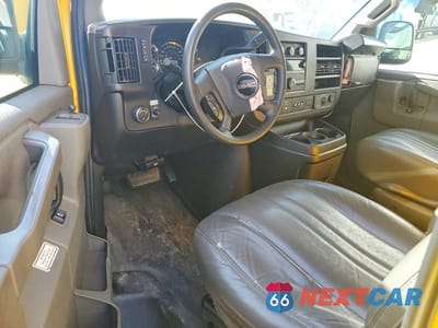 Zdjęcie 8 z 14 samochodu: 2022 GMC SAVANA CUTAWAY G3500 BOX TRUCK VIN:1GD07RFP5N1161235 - miniatura