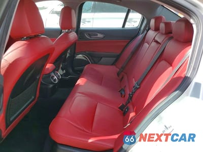 Zdjęcie 10 z 12 samochodu: 2021 ALFA ROMEO GIULIA SPORT VIN:ZARFAMAN0M7641922 - miniatura