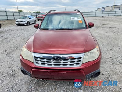 Piąte zdjęcie samochodu w środku: 2011 SUBARU FORESTER 2.5X PREMIUM VIN:JF2SHADC3BH703934 - miniatura