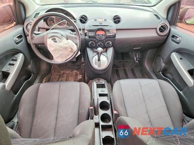 Zdjęcie 8 z 12 samochodu: 2011 MAZDA MAZDA2 VIN:JM1DE1HY2B0108173 - miniatura