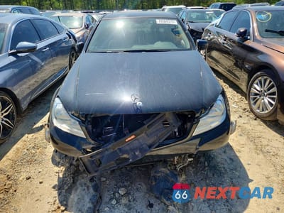 Piąte zdjęcie samochodu w środku: 2014 MERCEDES-BENZ C 300 4MATIC VIN:WDDGF8AB6ER317575 - miniatura
