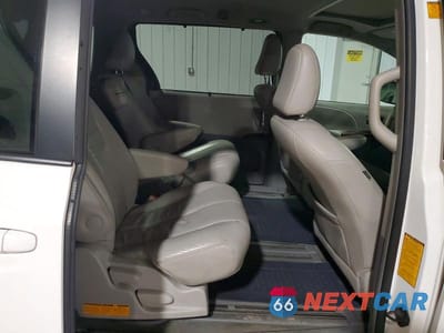 Zdjęcie 11 z 13 samochodu: 2011 TOYOTA SIENNA XLE 8-PASSENGER VIN:5TDYK3DC3BS117848 - miniatura