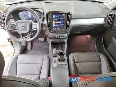 Zdjęcie 8 z 14 samochodu: 2022 VOLVO XC40 T5 MOMENTUM VIN:YV4162UK9N2747891 - miniatura