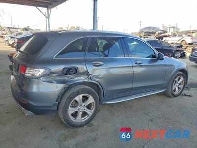Trzecie zdjęcie samochodu z tyłu: 2016 MERCEDES-BENZ GLC 300 VIN:WDC0G4JB0GF019426 - miniatura