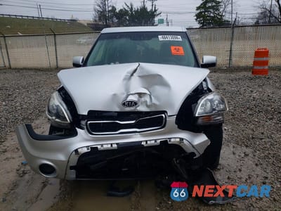 Piąte zdjęcie samochodu w środku: 2012 KIA SOUL BASE VIN:KNDJT2A54C7422687 - miniatura