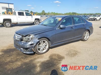 2013 MERCEDES-BENZ C 300 4MATIC WDDGF8AB4DG119541 - główne zdjęcie licytacji z USA - miniatura