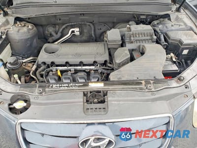 Zdjęcie 12 z 13 samochodu: 2010 HYUNDAI SANTA FE GLS VIN:5NMSG3AB3AH393225 - miniatura