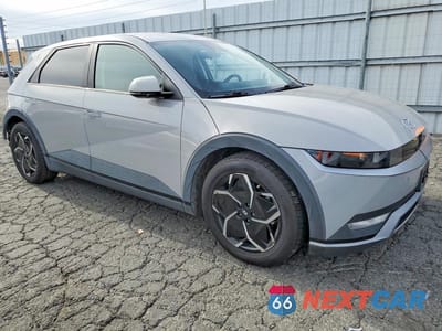 Czwarte zdjęcie samochodu z boku: 2022 HYUNDAI IONIQ 5 SE VIN:KM8KM4AE8NU056469 - miniatura