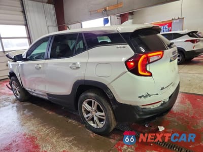 Drugie zdjęcie samochodu z przodu: 2022 GMC TERRAIN SLE VIN:3GKALTEV6NL237494 - miniatura