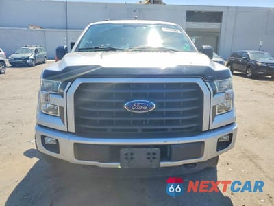 Piąte zdjęcie samochodu w środku: 2015 FORD F150 SUPERCREW VIN:1FTEW1EP0FFB88332 - miniatura