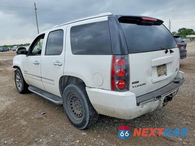 Drugie zdjęcie samochodu z przodu: 2012 GMC YUKON DENALI VIN:1GKS1EEF5CR326865 - miniatura