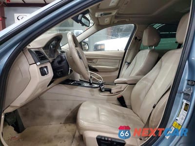 Zdjęcie 7 z 12 samochodu: 2013 BMW 328 I VIN:WBA3A5C58DJ461829 - miniatura